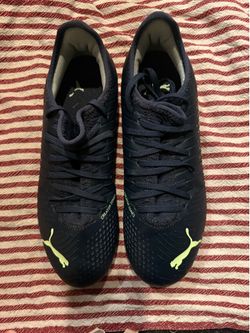 Puma Soccer cleats Navy size 5.5 youth