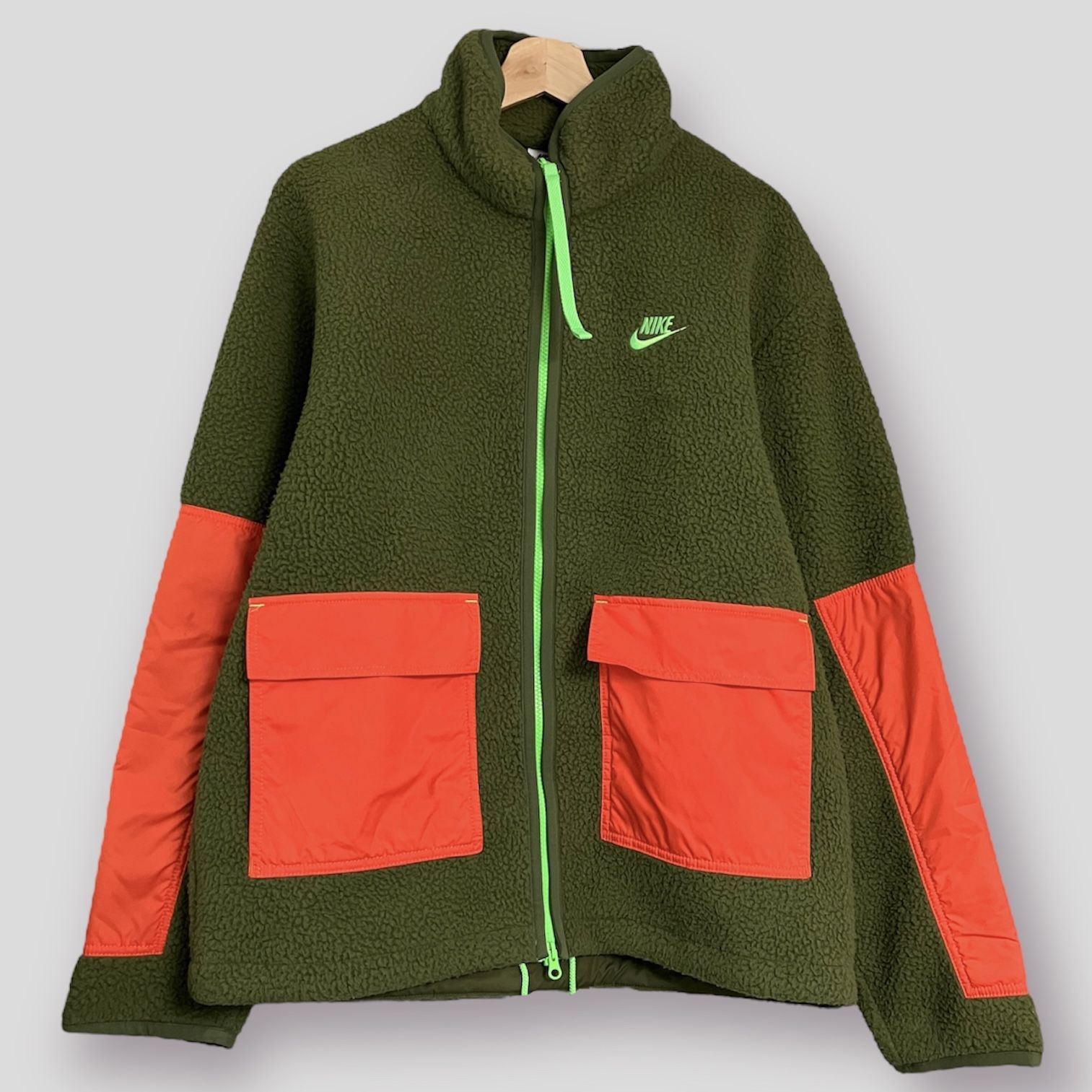 NIKE SHERPA FLEECE JACKET SIZE SMALL