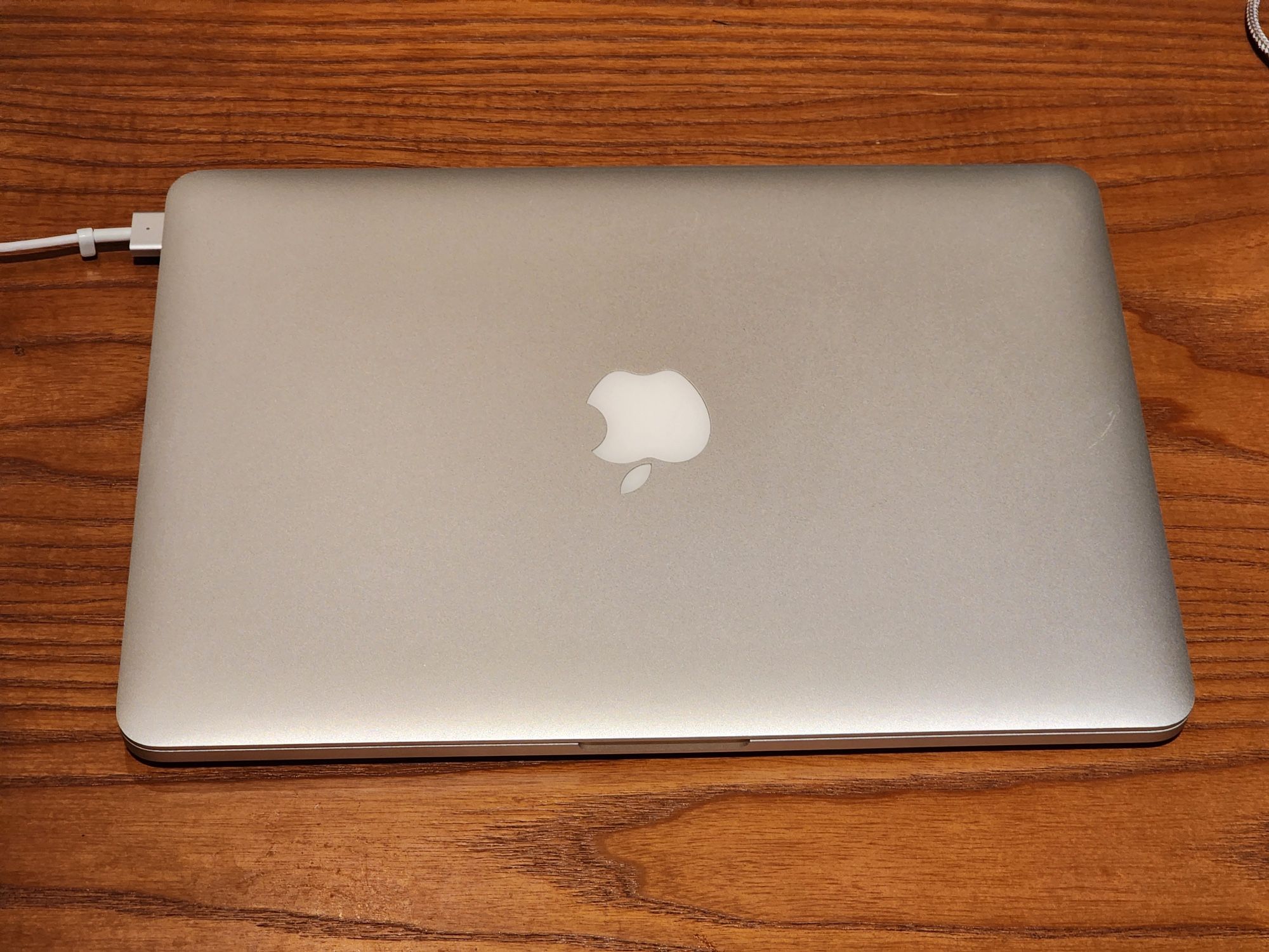 Macbook Pro 13 - 2015 W/ Retina Display