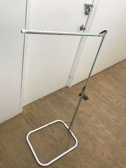 Clothes hanger