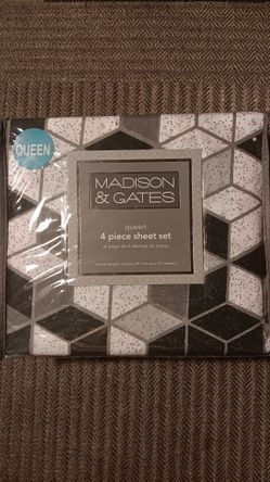 Madison And Gates Four Piece Sheet Set Queen Size