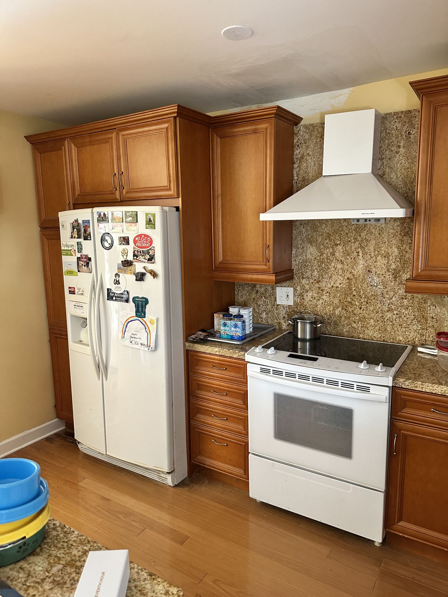 Complete Kitchen Canac Cabinets, Appliances, Granite for Sale