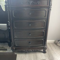 Bedroom Furniture Set