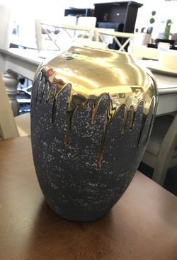 Brand New Inka Inspired Gold Fountain Vase