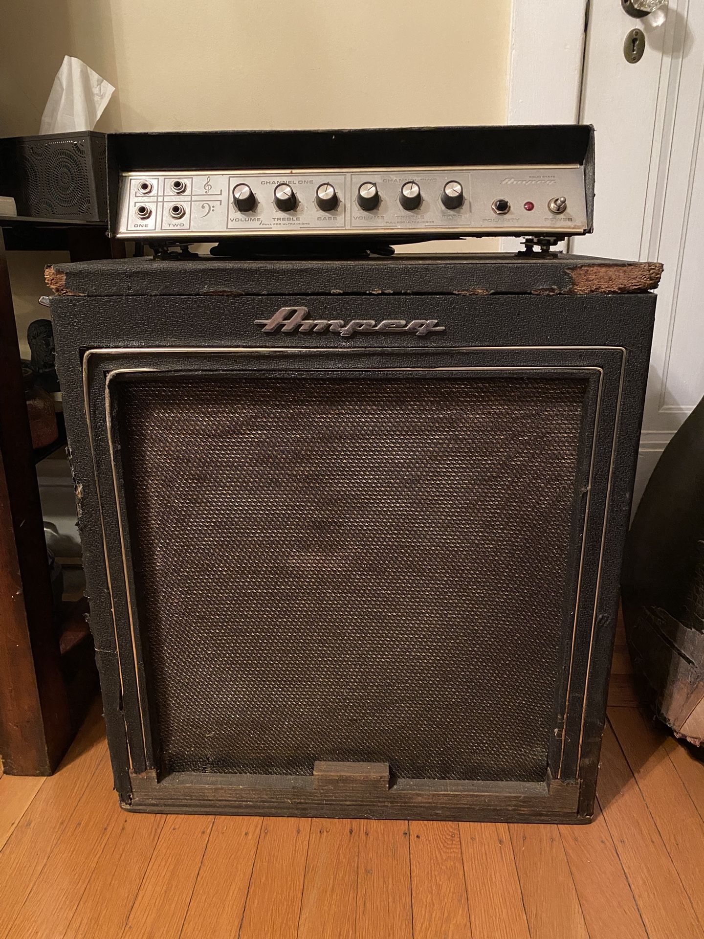 Ampeg Flip Top Bass Guitar Amp