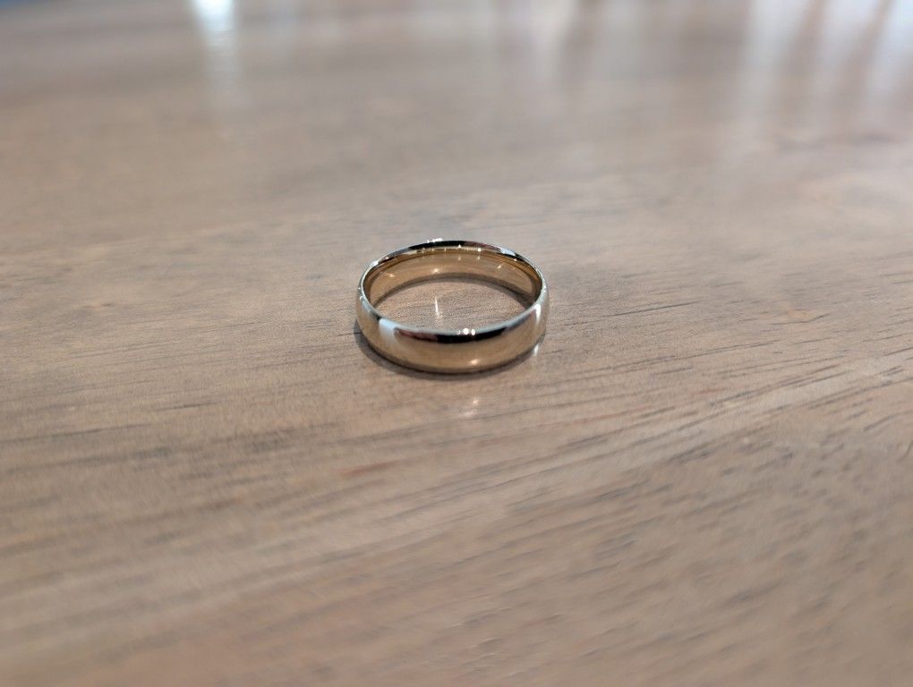 Men's 14k Gold Wedding Band Size 10