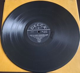 Four Aces 1955  78rpm"Love Is A Many Splendored Thing/Shine On Harvest Moon"~ EX