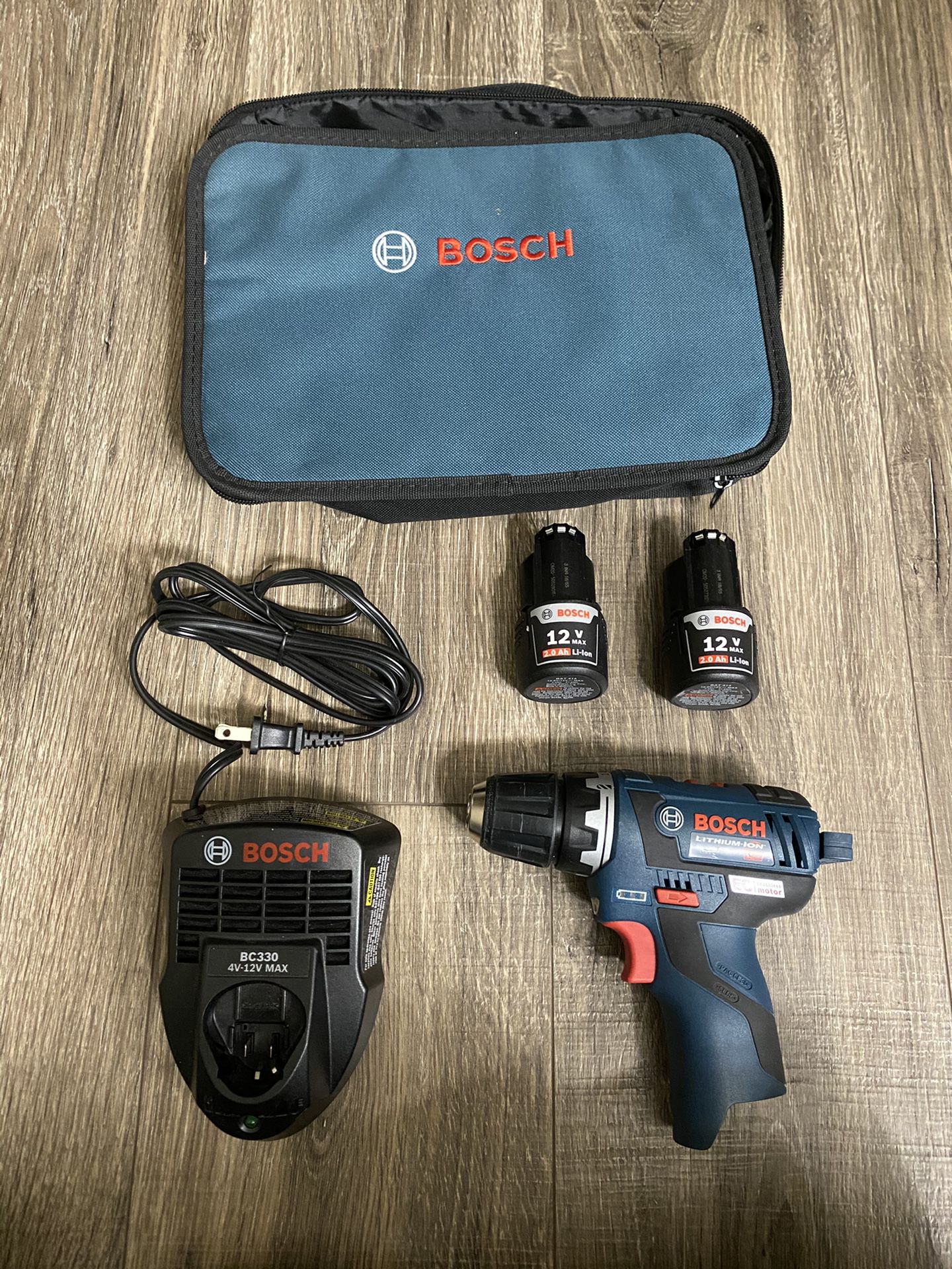 Bosch PS32-02 Brushless 12V Drill Kit