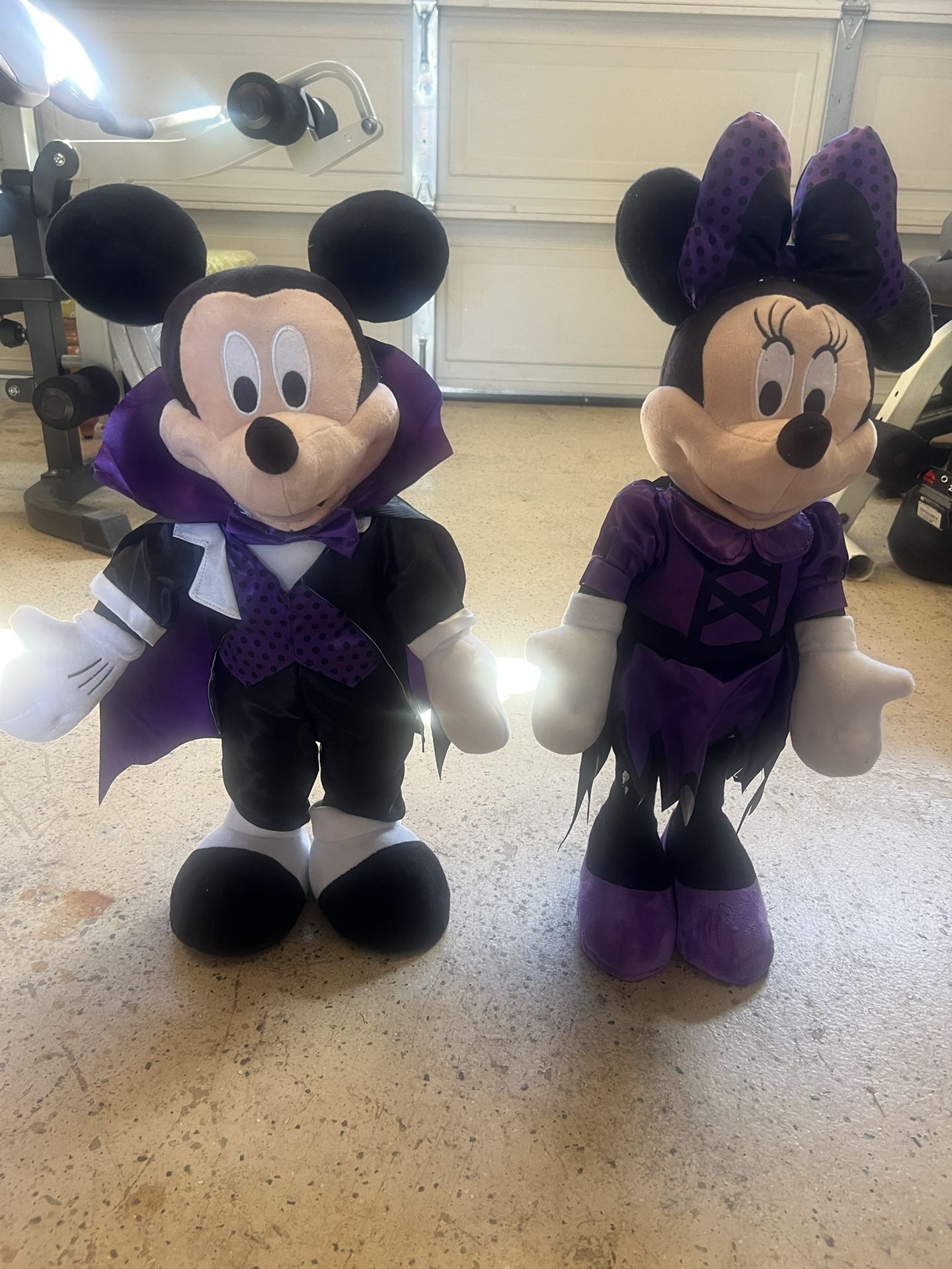 Mickey and  Minnie Vampires 