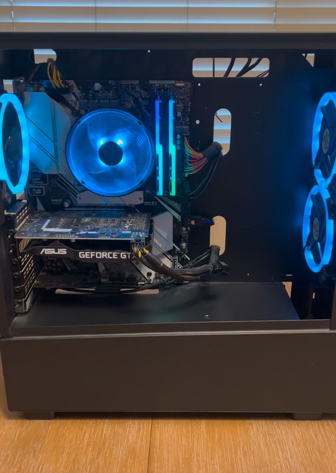 Gaming/Personal CyberPowerPC Model: C Series BUNDLE
