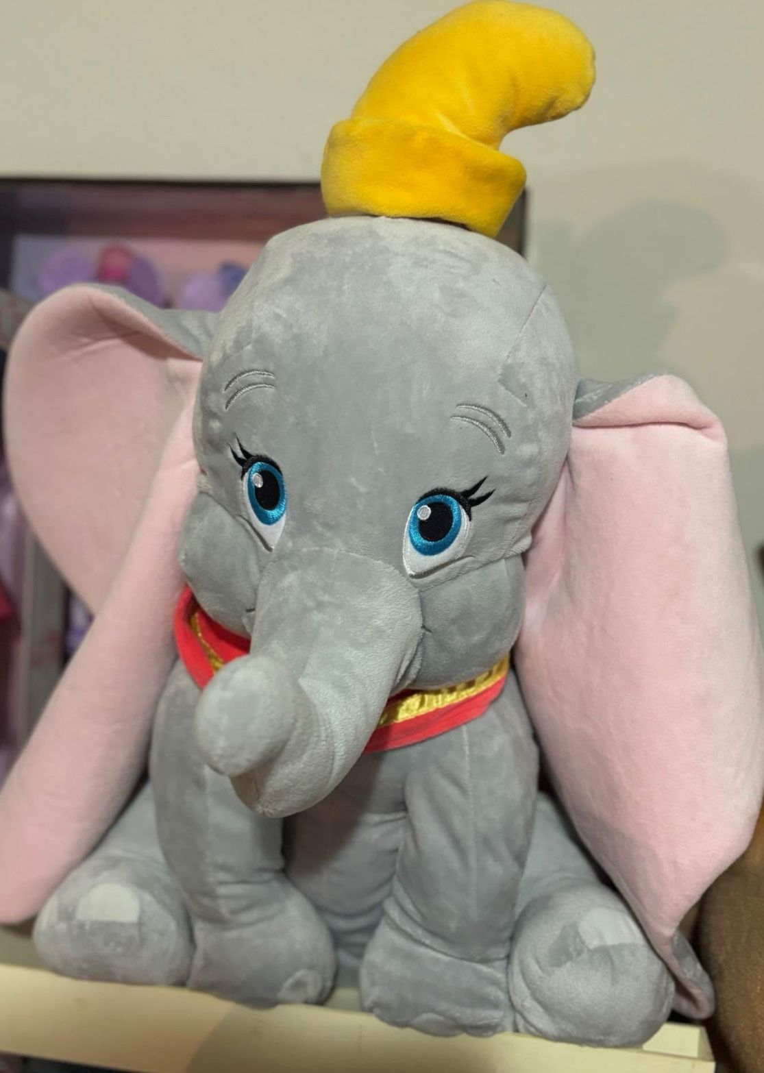 JUMBO DISNEY STORE DUMBO PLUSH