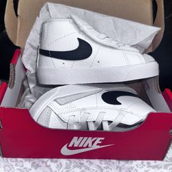 NIKE BLAZER MID ‘77 (TD)