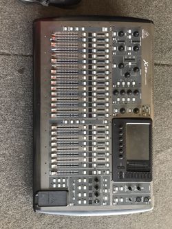 Behringer mixer