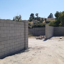 Retaining Wall Fence 