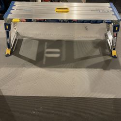 Werner Aluminum Pro Work Adjustable Platform With 300 Lb. Load Capacity
