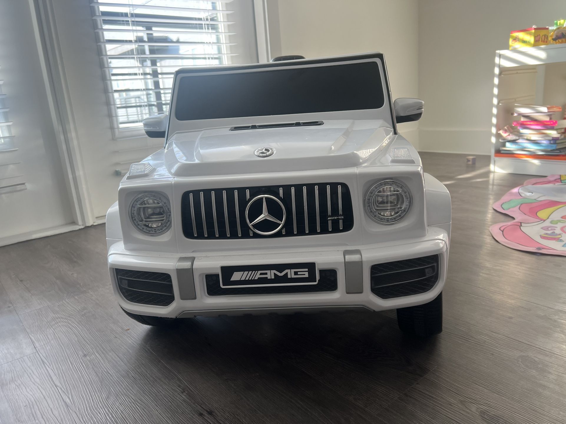 Mercedes Kids Electric Car