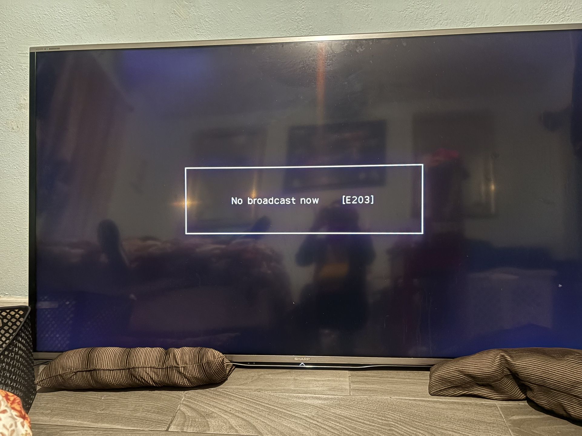 80” Sharp Smart Tv