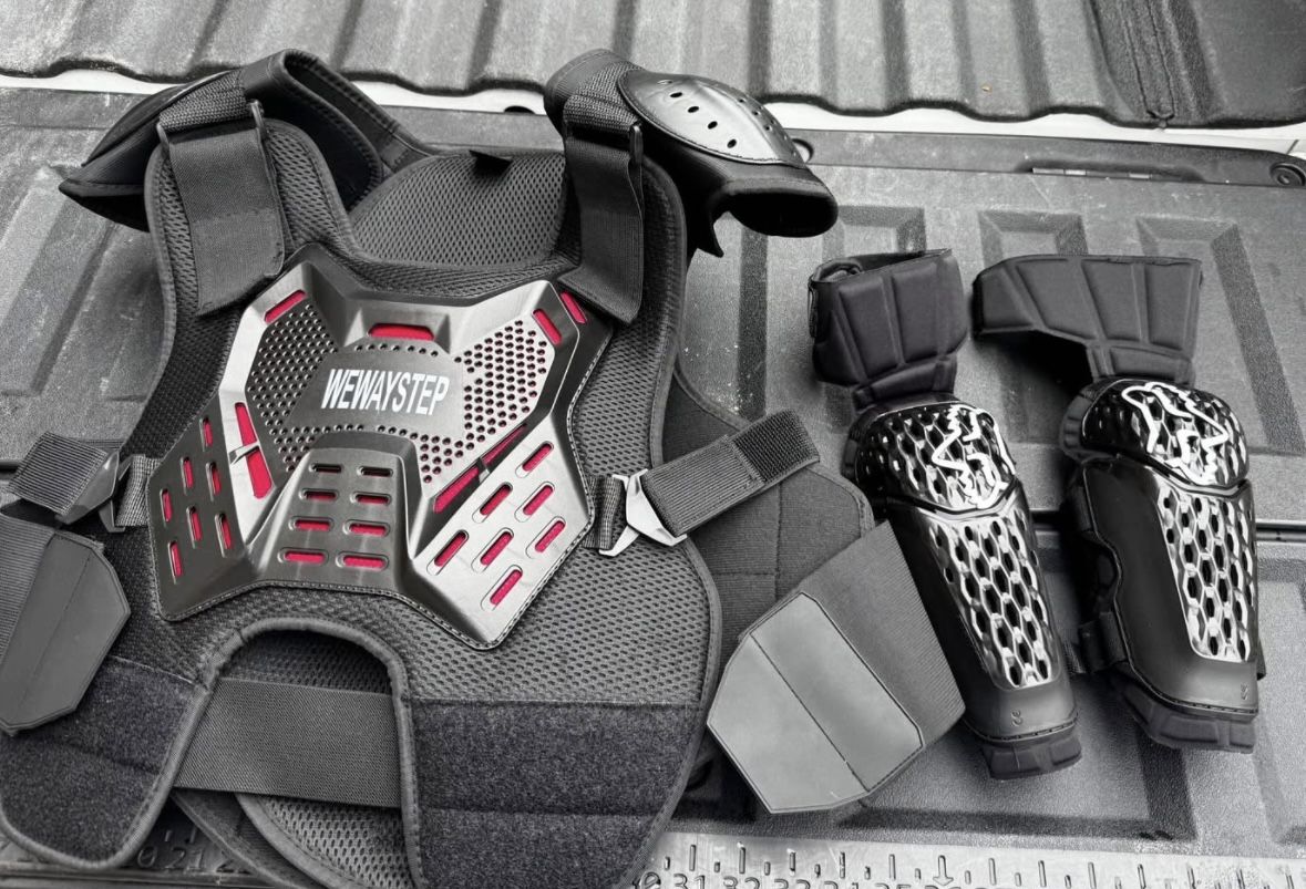 fox motocross vest and elbow pads