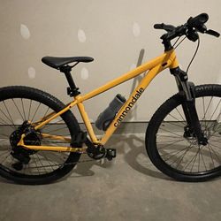Cannondale Trail 5 Mountain Bike New Condition 
