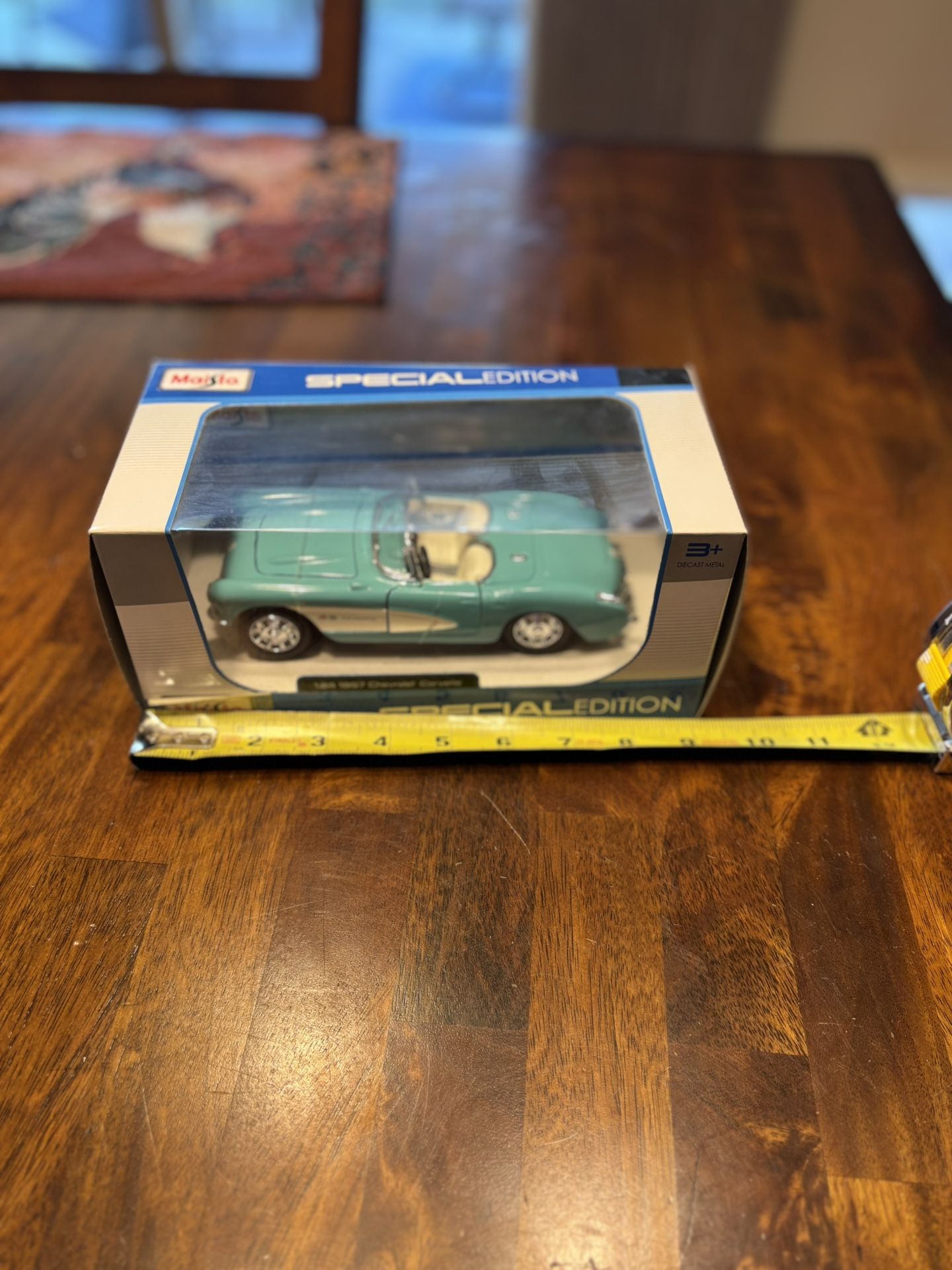 1957 Chevrolet Corvette Convertible Turquoise 1/24 Diecast Model Car Maisto