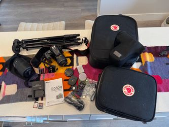 Ultimate Nikon D5500 DSLR Bundle - 2 Lenses, 2 Batteries, Tripod & Premium Fjällräven Kånken Gear