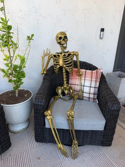 Gold skeleton