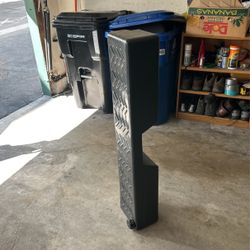 Backseat Water Container 