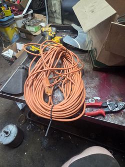 Extension cord 100 foot