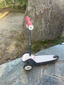 Free 3 wheel scooter for little kids