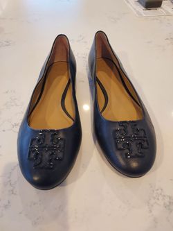 Womens shoes size 10