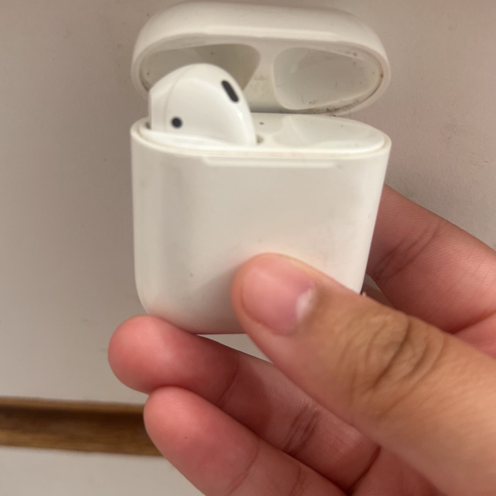 AirPod With Only Left AirPod 
