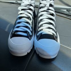 Converse. Platform. Women’s.  9.0. Used Good Condition 