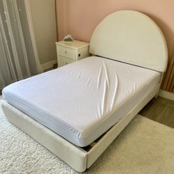 Full Size Bed Frame (no mattress)