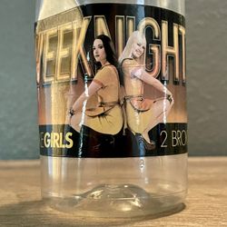 Two Broke Girls Final Season  (Season 6)Cast & Crew Set Water Bottles