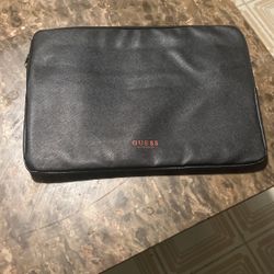  Guess Laptop Bag