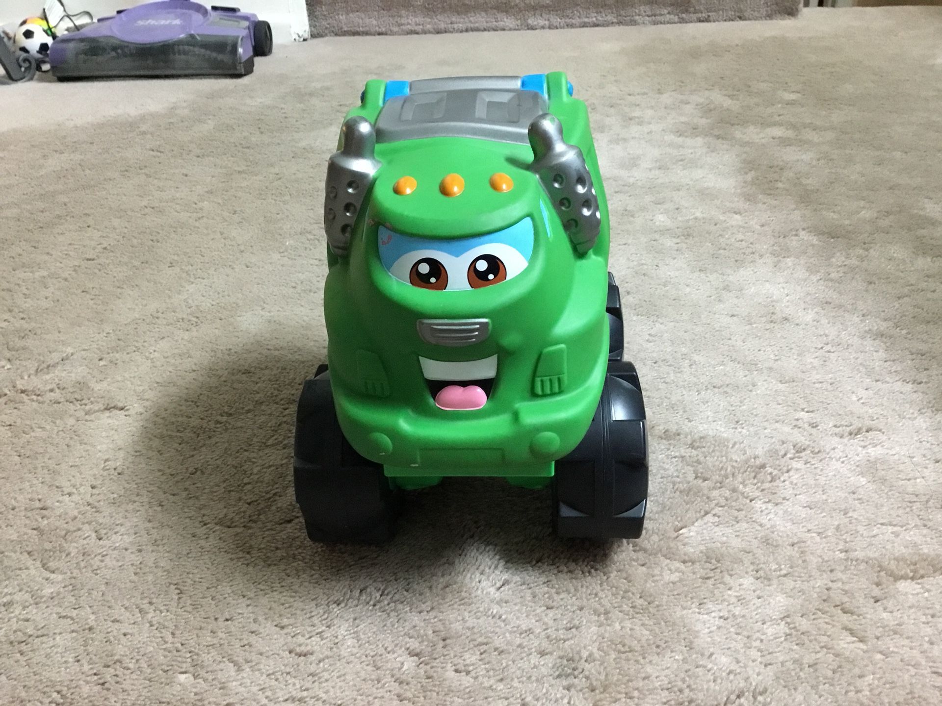 Tonka Chuck and Friends Big racing Rowdy Garbage Truck (Makes Sounds)