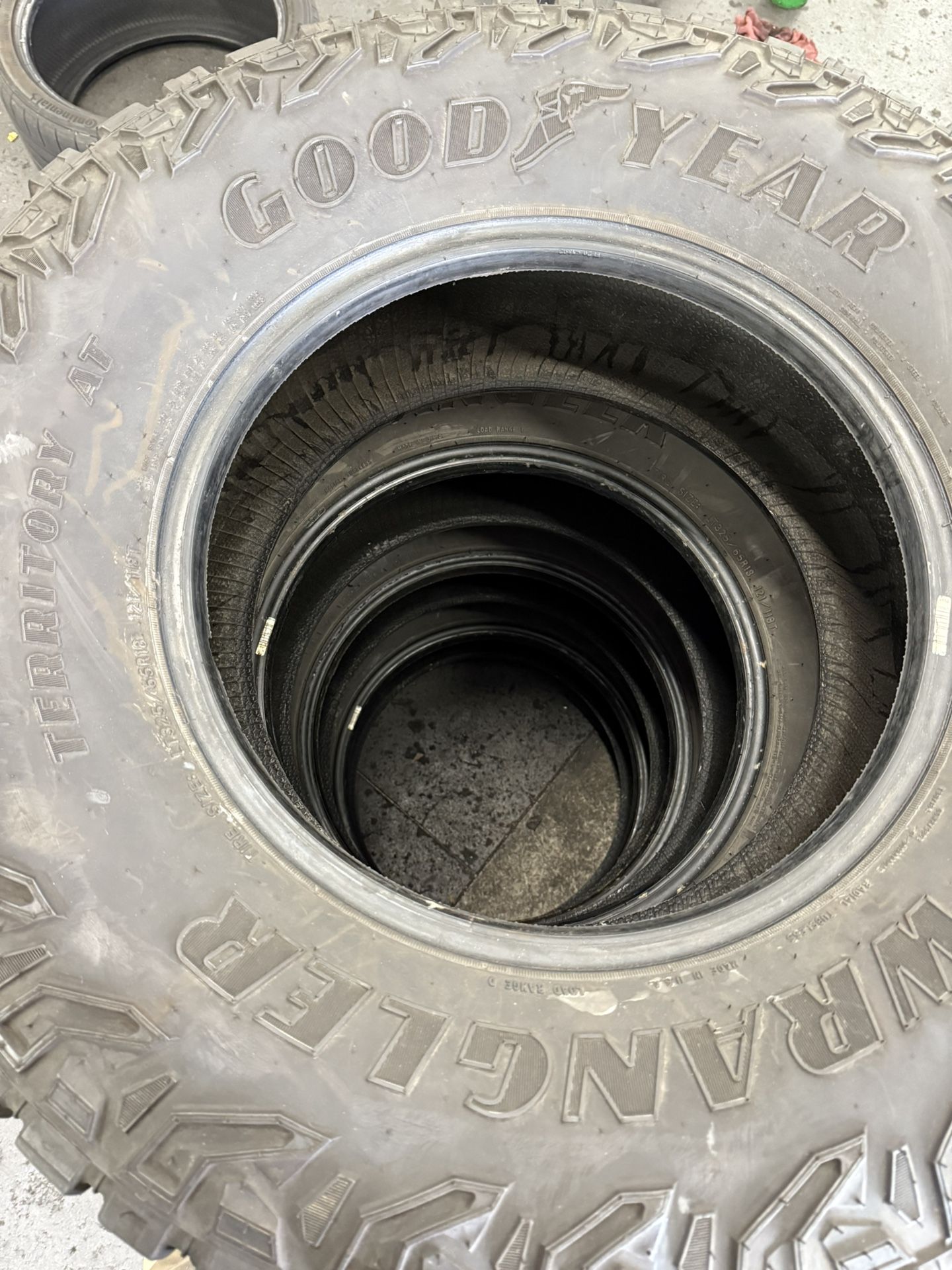 325/65R18 Goodyear Wrangler Territory