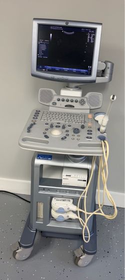 GE LOGIQ P5 ultrasound machine