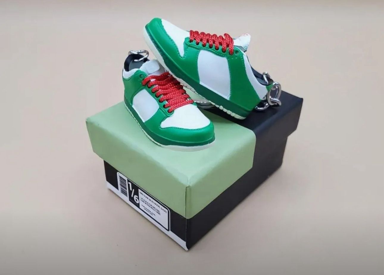 Nike SB Dunk Low Mini 3D Keychain Pair
