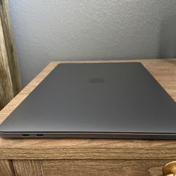 2020 MacBook Pro Like New 
