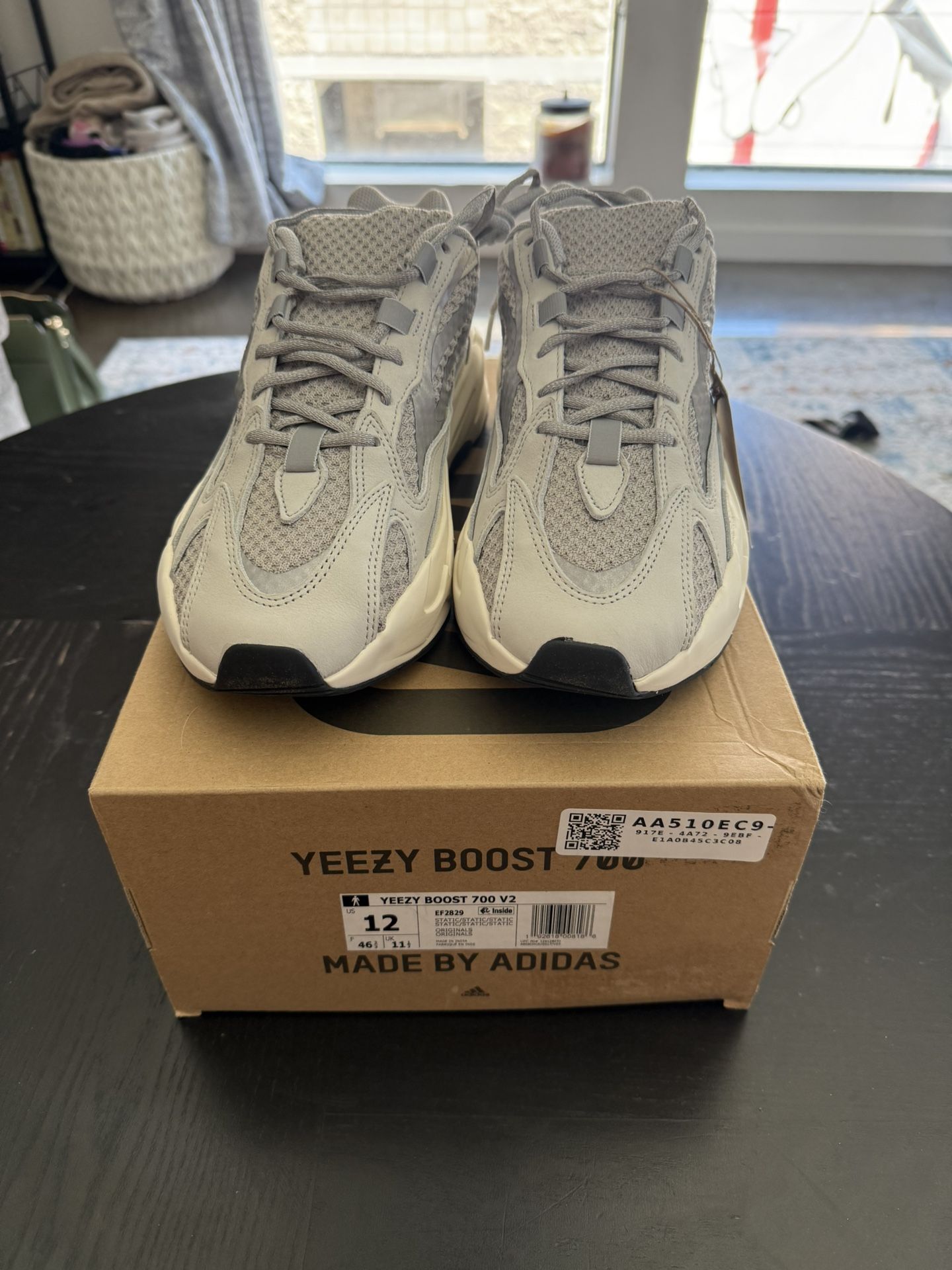 Yeezy Boost 700 V2 Static - Size 12