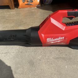 milwaukee blower m18