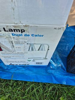 Heat lamp for food