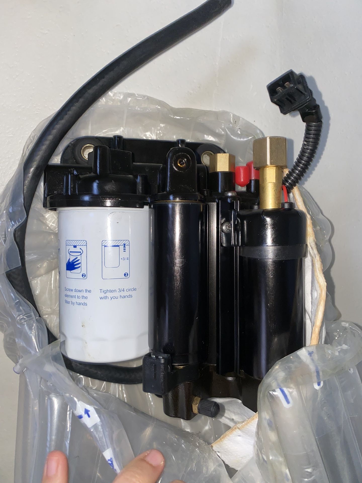 Electric Fuel Pump Assembly Replacement For Volvo Penta 8 4.3L 5.0L 5.7L for 4.30S| 4.3GXI 5.00S 5.0GXI 5.7G| 5.7 GXI 5.70S 5.7 OSXI