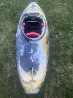 8’ Whitewater Kayak GT