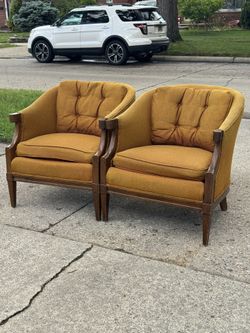 Mid-Century Modern Pair of Accent Chairs