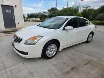 CLEAN NISSAN ALTIMA !!!