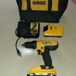 DeWalt 20v drill, 4 3ah batteries, charger