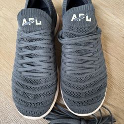 Women’s Athletic Tennis Shoes( APL)