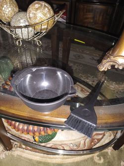 Tint bowl and brush